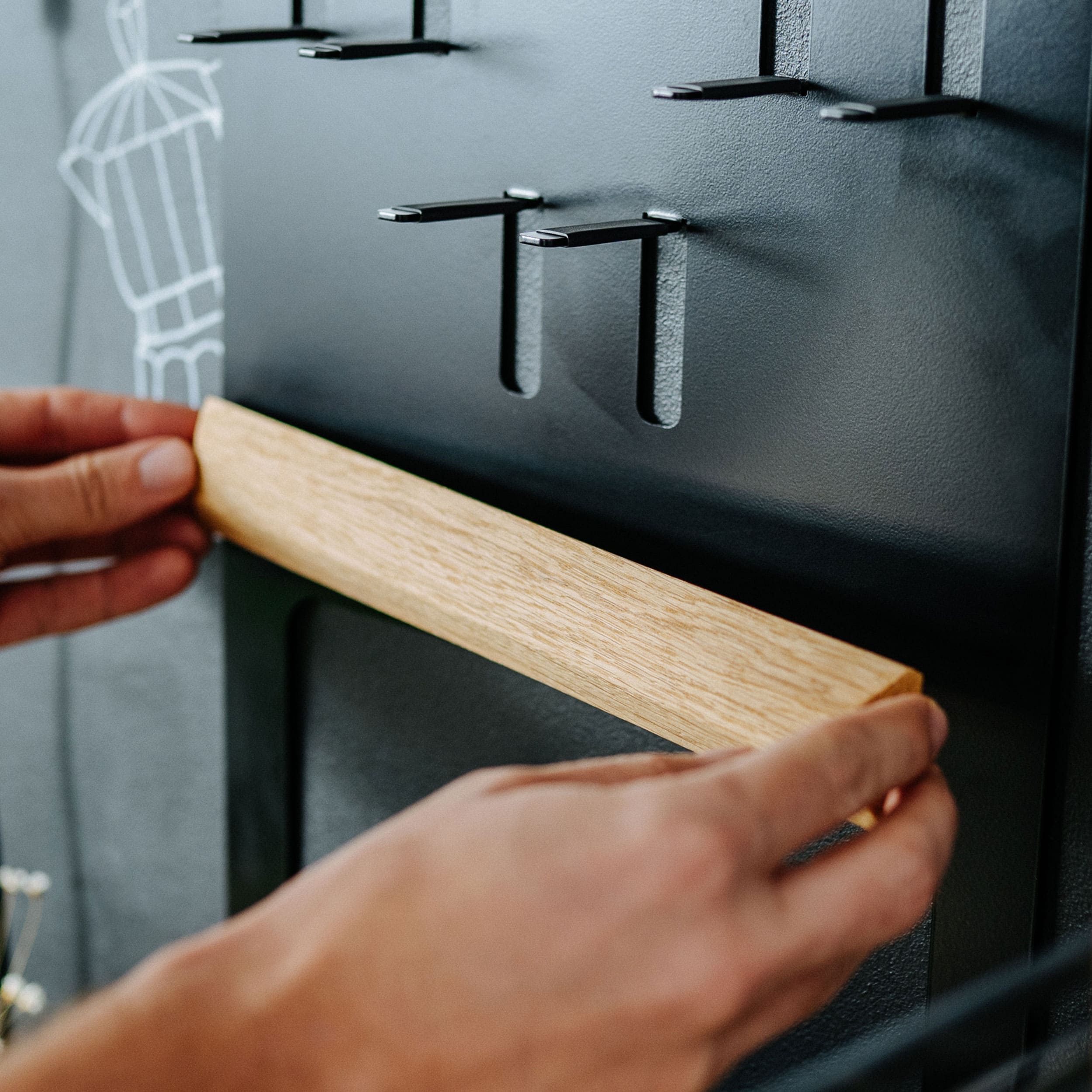 Magnetische Holzleiste für das FLATE Barista Rack